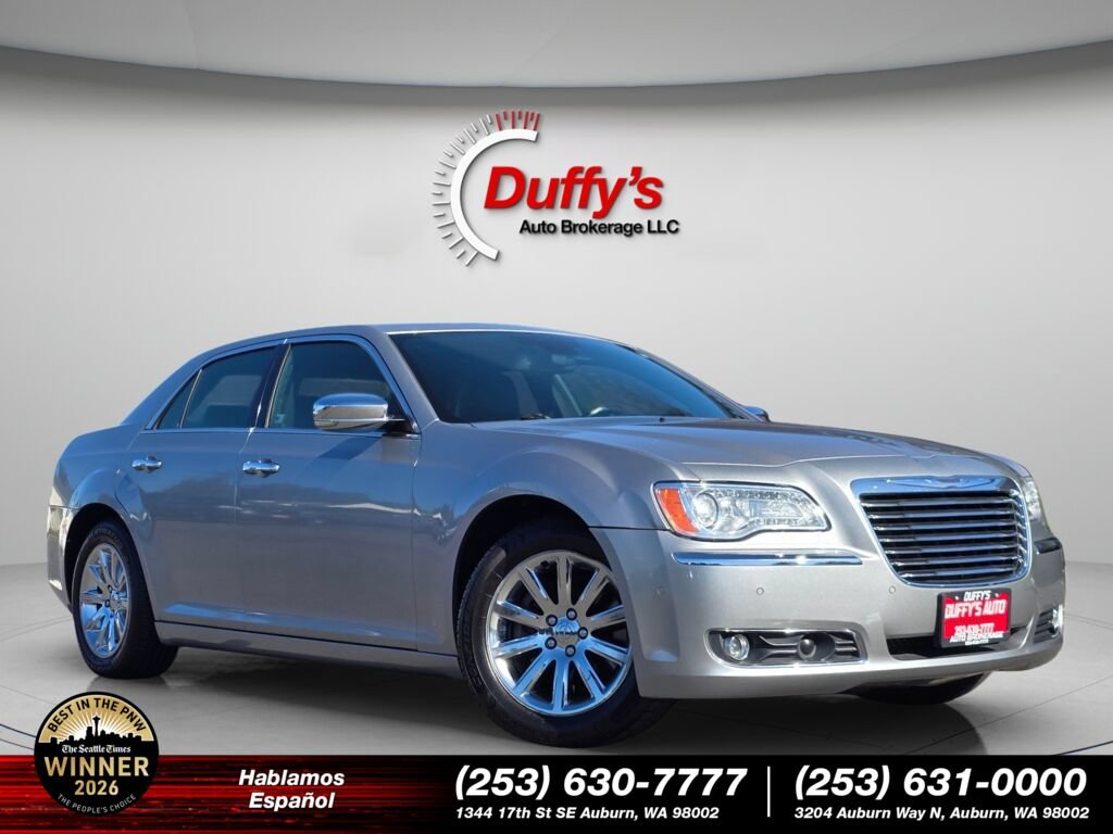 Used 2011 Chrysler 300 C RWD image 1