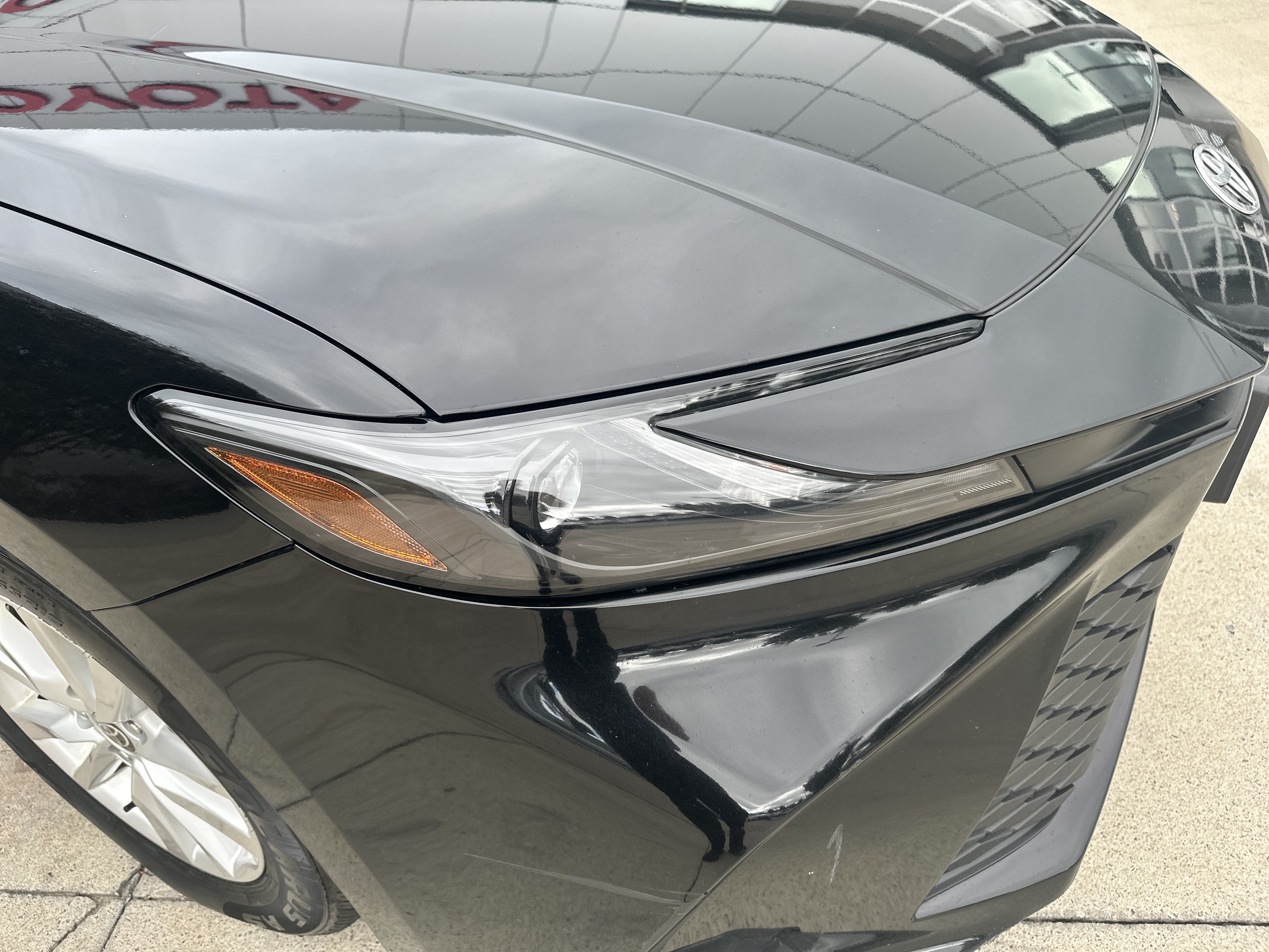 Used 2025 Toyota Camry LE FWD image 11
