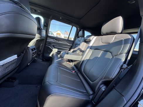 New 2026 Jeep Grand Cherokee Limited w/ Limited Altitude Package image 15