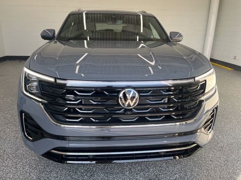New 2026 Volkswagen Atlas Cross Sport SEL Premium R-Line AWD/4WD image 11