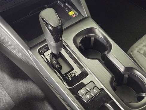 New 2026 Subaru Outback Limited AWD/4WD image 18