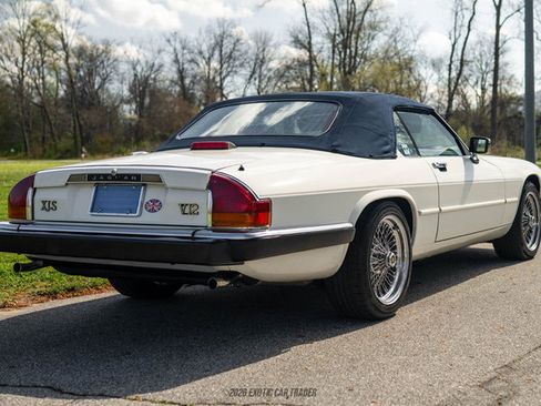 Used 1989 Jaguar XJS V12 Convertible image 16