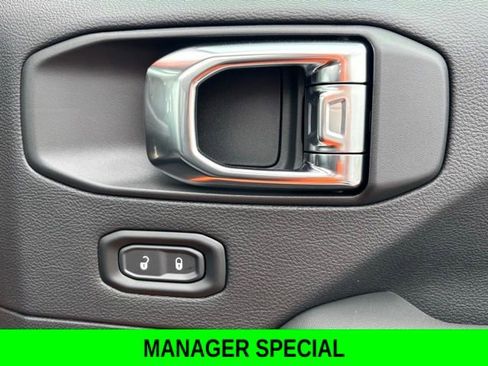 New 2025 Jeep Wrangler Unlimited Rubicon 392 image 18