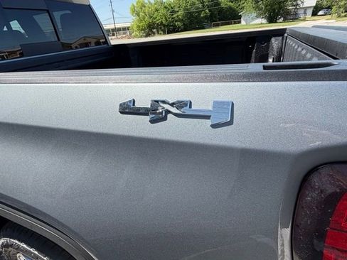 New 2026 GMC Sierra 1500 SLT AWD/4WD image 8