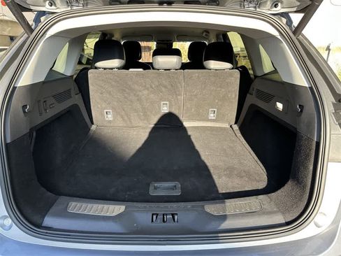 Used 2024 Lincoln Nautilus Reserve image 18