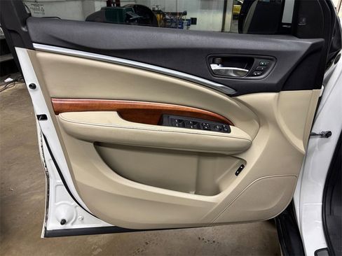 Used 2017 Acura MDX SH-AWD w/ Advance Package image 11