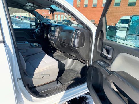 Used 2018 Chevrolet Silverado 3500 W/T image 11