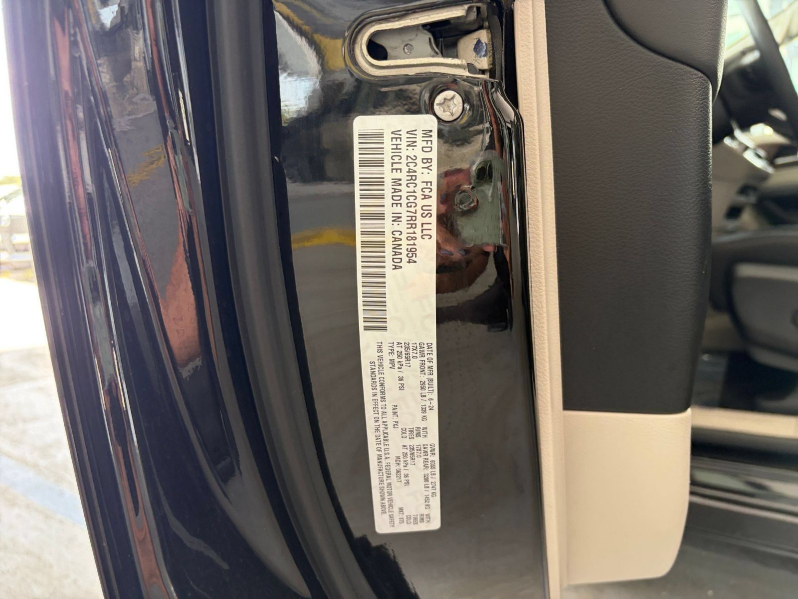 Used 2024 Chrysler Voyager LX FWD image 29