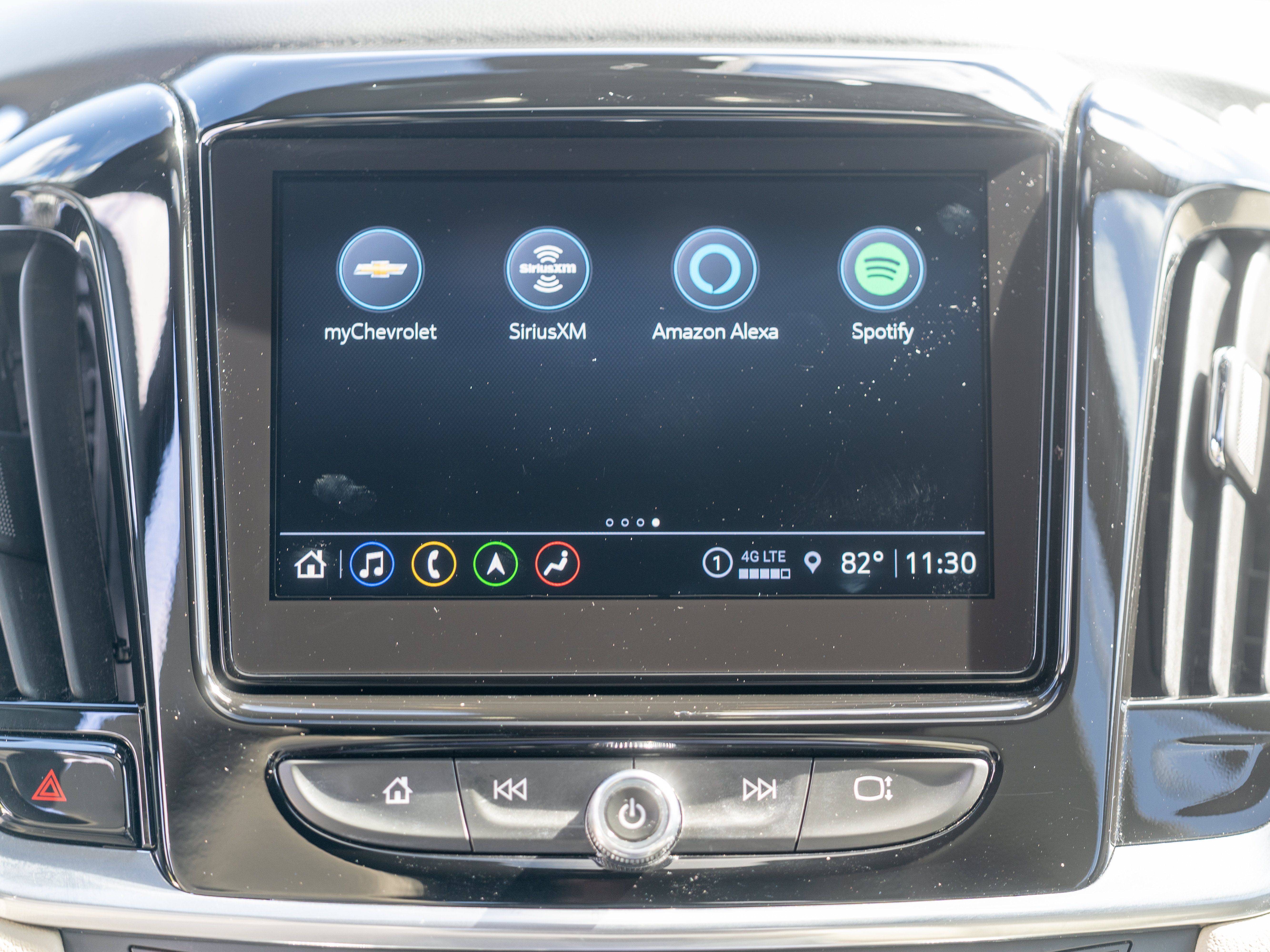 Used 2022 Chevrolet Traverse Premier w/ LPO, Floor Liner Package FWD image 31