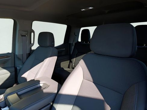 New 2025 GMC Sierra 1500 Elevation image 8