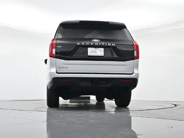 Used 2025 Ford Expedition Active RWD image 42
