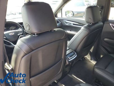 Used 2021 Cadillac XT6 Premium Luxury FWD image 14