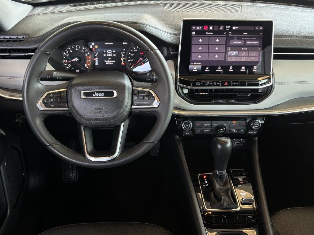 Used 2023 Jeep Compass Limited w/ Elite Group AWD/4WD image 11
