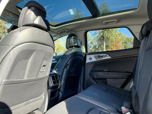 New 2026 Kia Sportage SX image 40