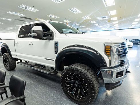 Used 2019 Ford F250 Lariat w/ Lariat Value Package AWD/4WD image 5