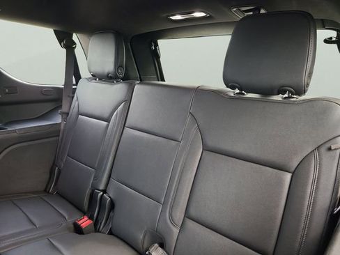 Used 2024 Chevrolet Tahoe LT RWD image 10