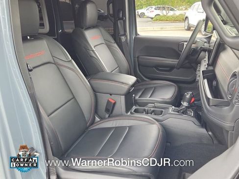 Used 2024 Jeep Wrangler Unlimited Rubicon AWD/4WD image 15