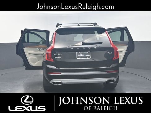 Used 2021 Volvo XC90 T6 Momentum w/ Advanced Package image 26