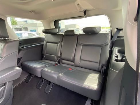 Used 2025 Ford Expedition Active AWD/4WD image 7