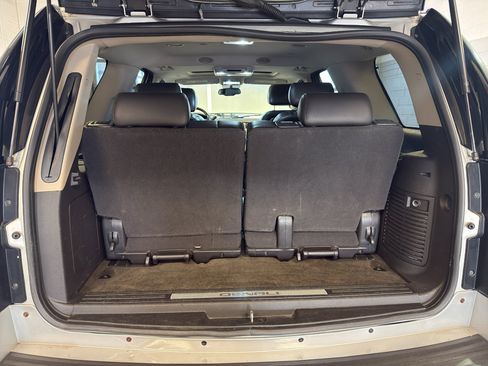 Used 2010 GMC Yukon Denali AWD/4WD image 32