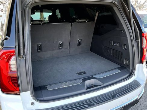 Used 2025 GMC Yukon XL Denali w/ Sun & Power Step Package image 38