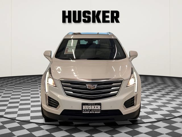 Used 2017 Cadillac XT5 Luxury FWD image 3