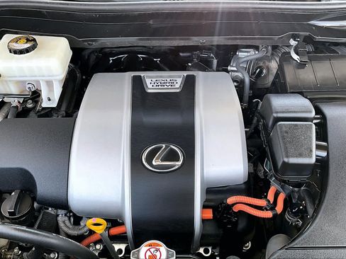 Used 2018 Lexus RX 450hL Premium w/ Premium Package AWD/4WD image 32