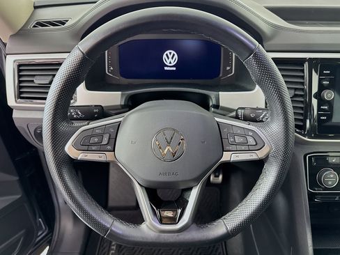 Used 2023 Volkswagen Atlas SEL Premium image 11