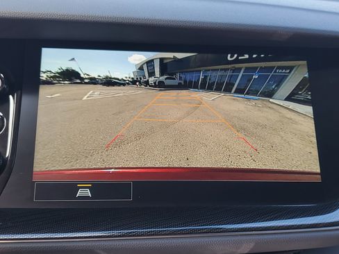 Used 2023 Buick Envision Essence image 10