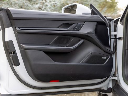 Certified 2023 Porsche Taycan GTS image 23