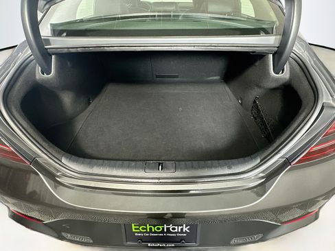 Used 2025 Genesis G70 2.5T AWD/4WD image 30
