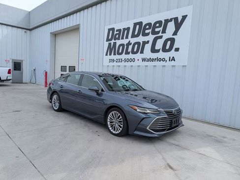 Used 2019 Toyota Avalon Limited w/ Protection Package image 1