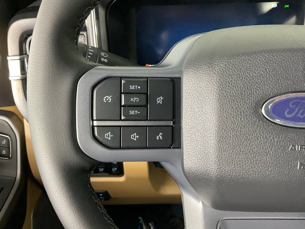 New 2026 Ford F250 Lariat w/ Chrome Package AWD/4WD image 24