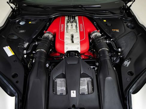 Certified 2022 Ferrari 812 GTS RWD image 23
