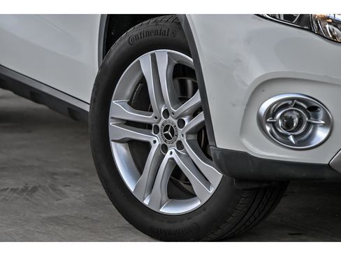 Used 2018 Mercedes-Benz GLA 250 4MATIC image 3