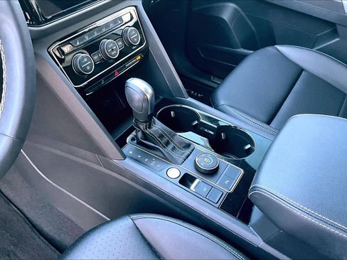 Used 2023 Volkswagen Atlas SEL image 16