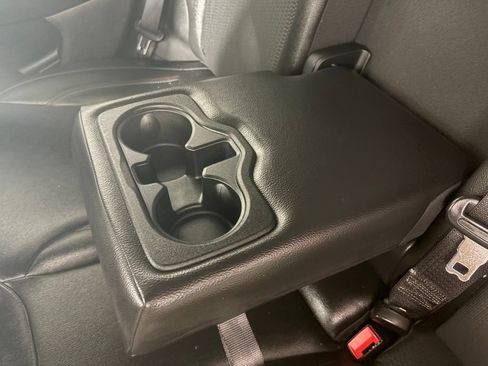 Used 2025 Jeep Compass Trailhawk w/ Trailer Tow Group AWD/4WD image 14