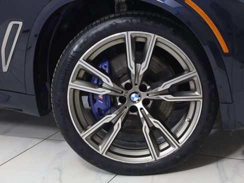 Used 2021 BMW X5 M50i image 16