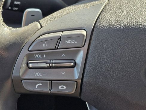 Used 2020 Hyundai Ioniq Limited image 12