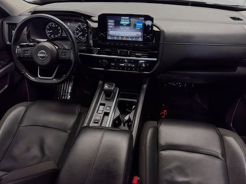 Used 2022 Nissan Pathfinder SL w/ Cargo Package image 12