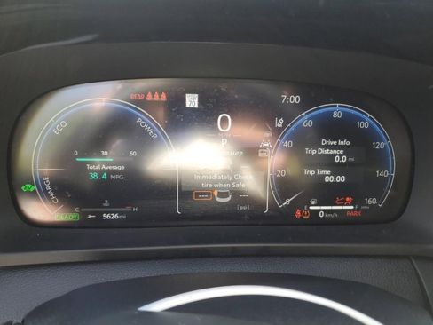 Used 2023 Toyota Crown XLE image 8