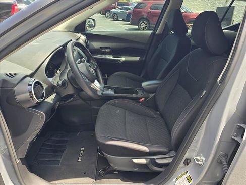 Used 2023 Nissan Kicks SV FWD image 11