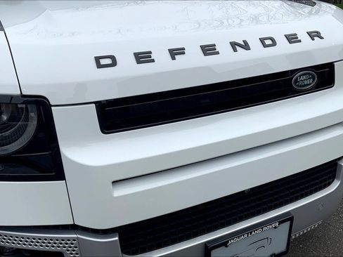 Used 2022 Land Rover Defender 110 S image 30