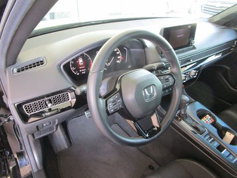 Used 2025 Honda Civic Sport image 16