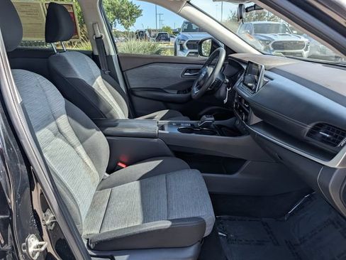 Used 2023 Nissan Rogue SV FWD image 27