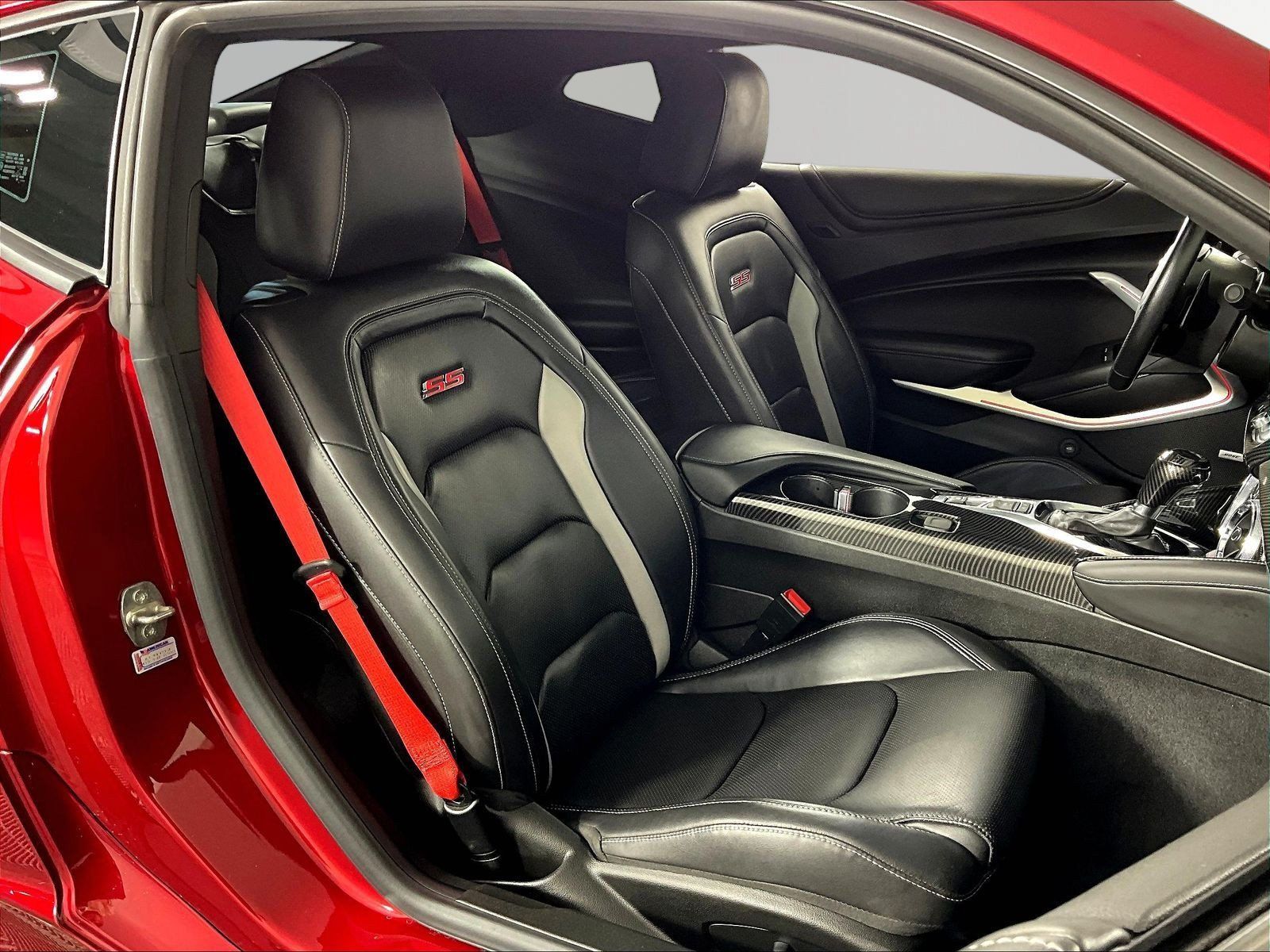 Used 2021 Chevrolet Camaro SS RWD image 23