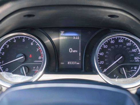 Used 2019 Toyota Camry LE FWD image 23