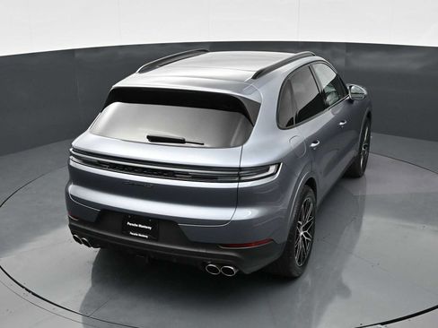 New 2026 Porsche Cayenne S AWD/4WD image 33