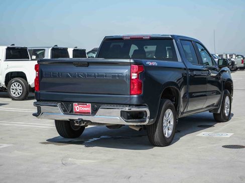 Used 2021 Chevrolet Silverado 1500 LT AWD/4WD image 8
