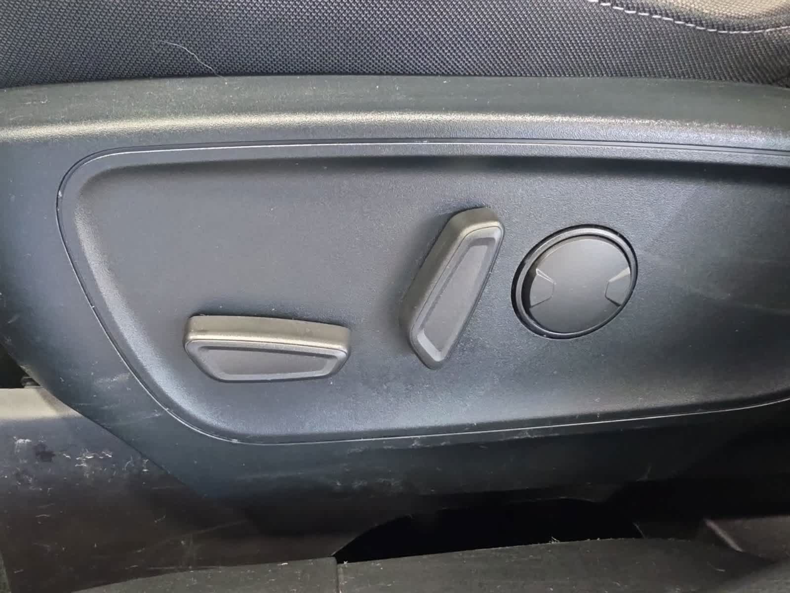 Used 2020 Ford Escape SE AWD/4WD image 16
